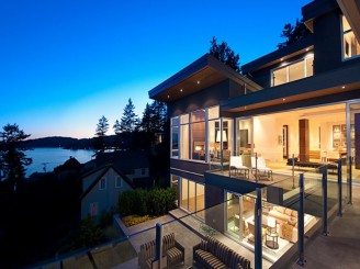 West Vancouver Waterfront Homes