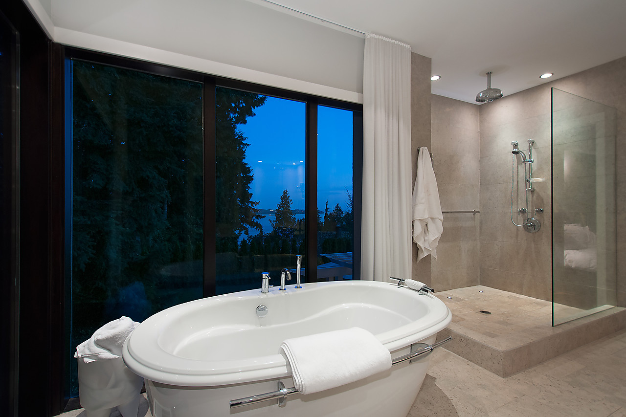 West Vancouver Waterfront Homes