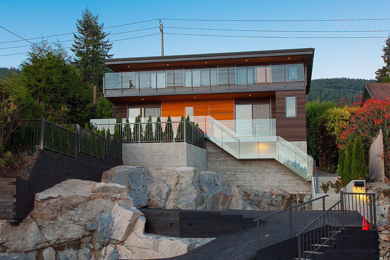 West Vancouver Water Front Homes