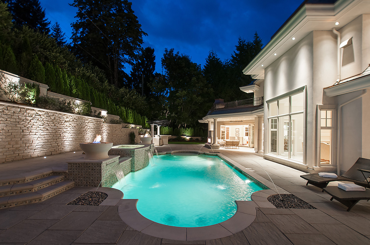 West Vancouver Luxury Homes