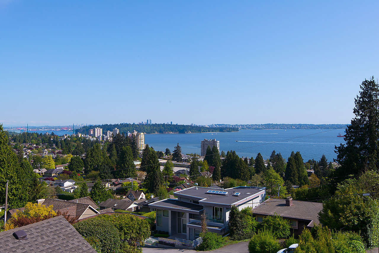 West Vancouver Water Front Homes