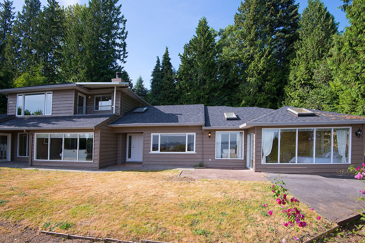 West Vancouver Waterfront Homes