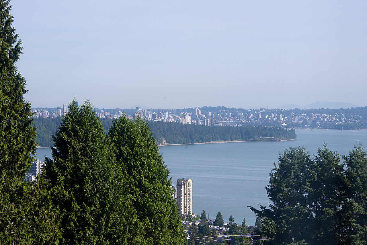 West Vancouver Water Front Homes