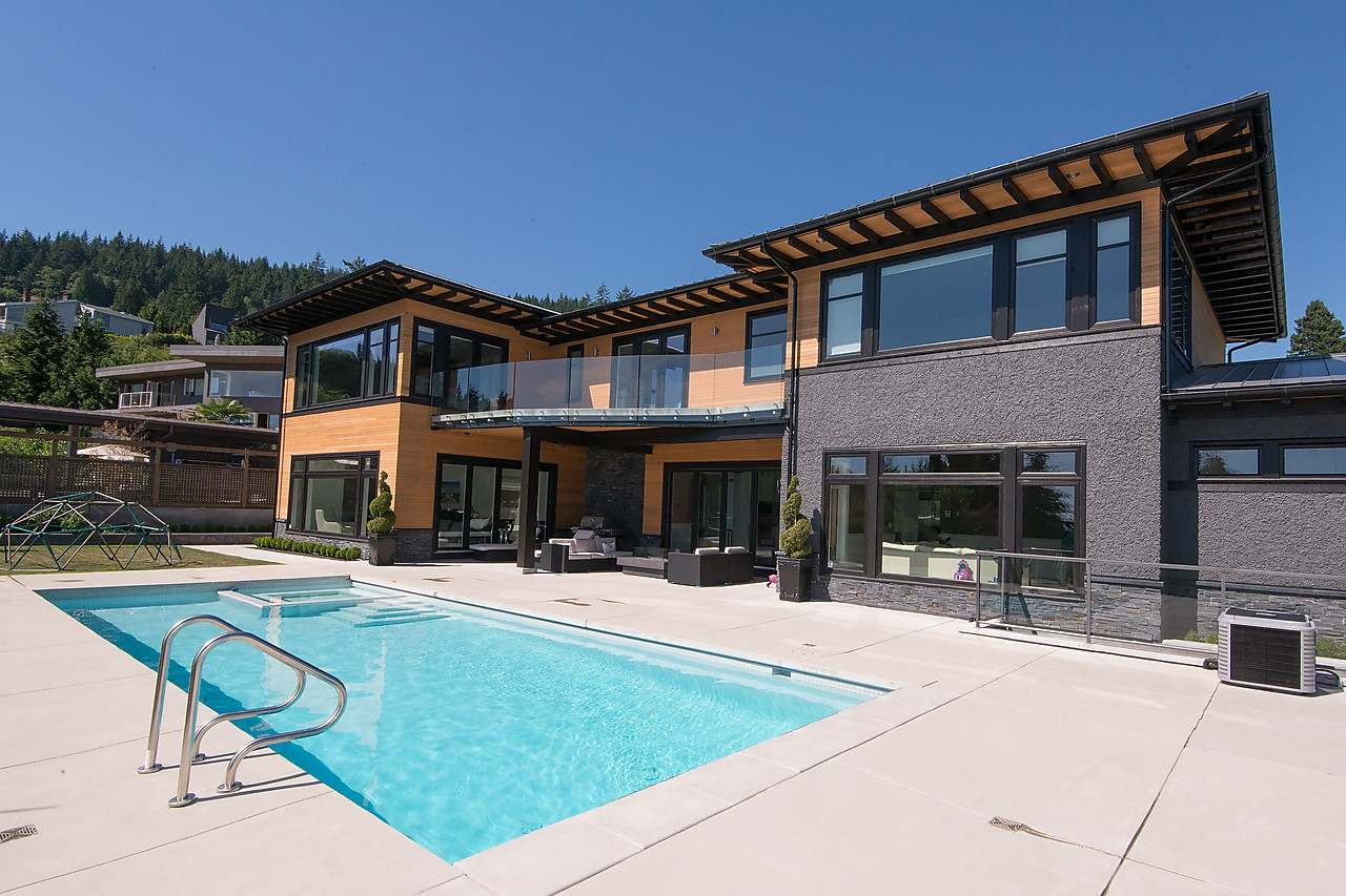 West Vancouver Water Front Homes