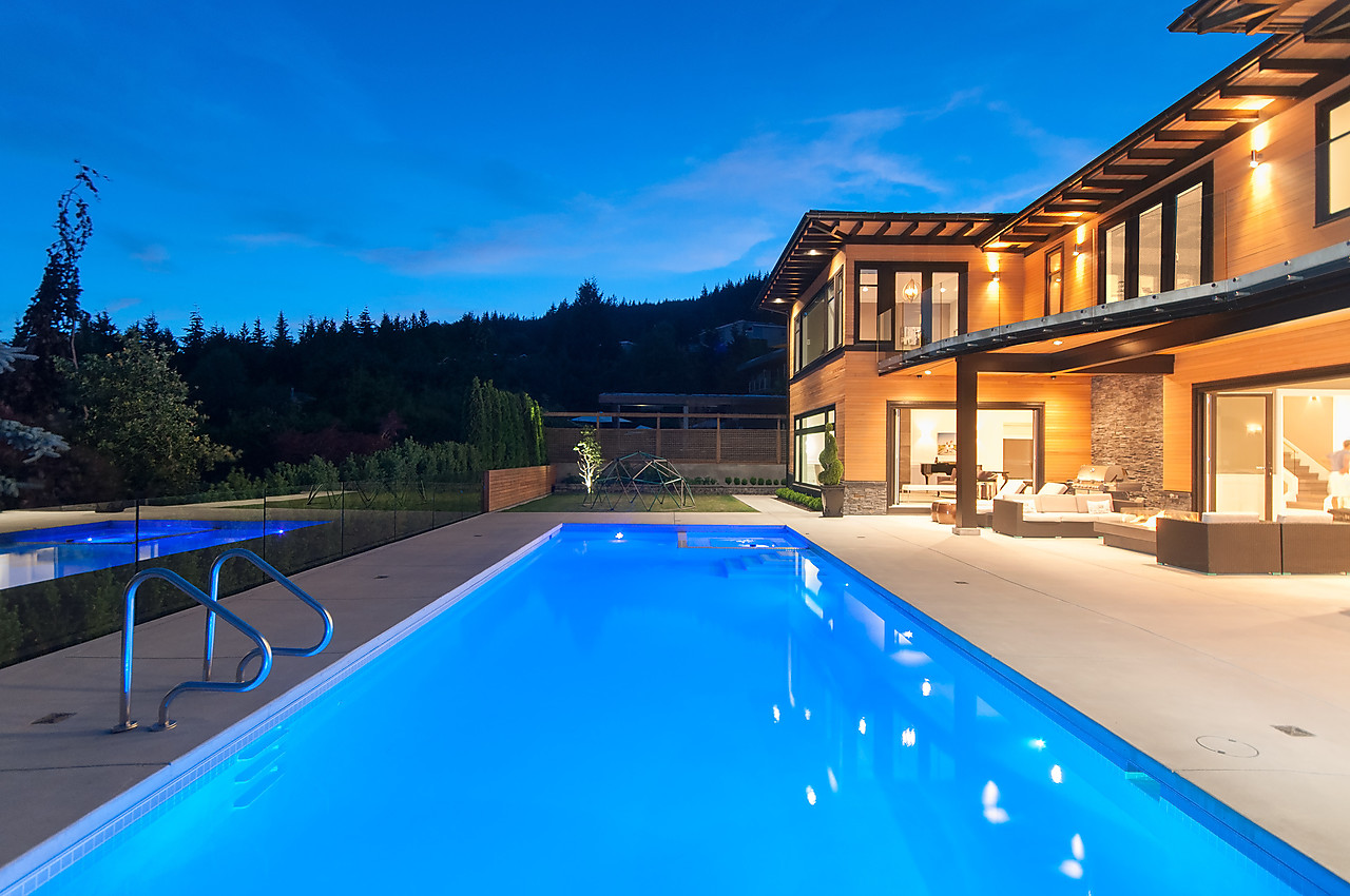 West Vancouver Waterfront Homes