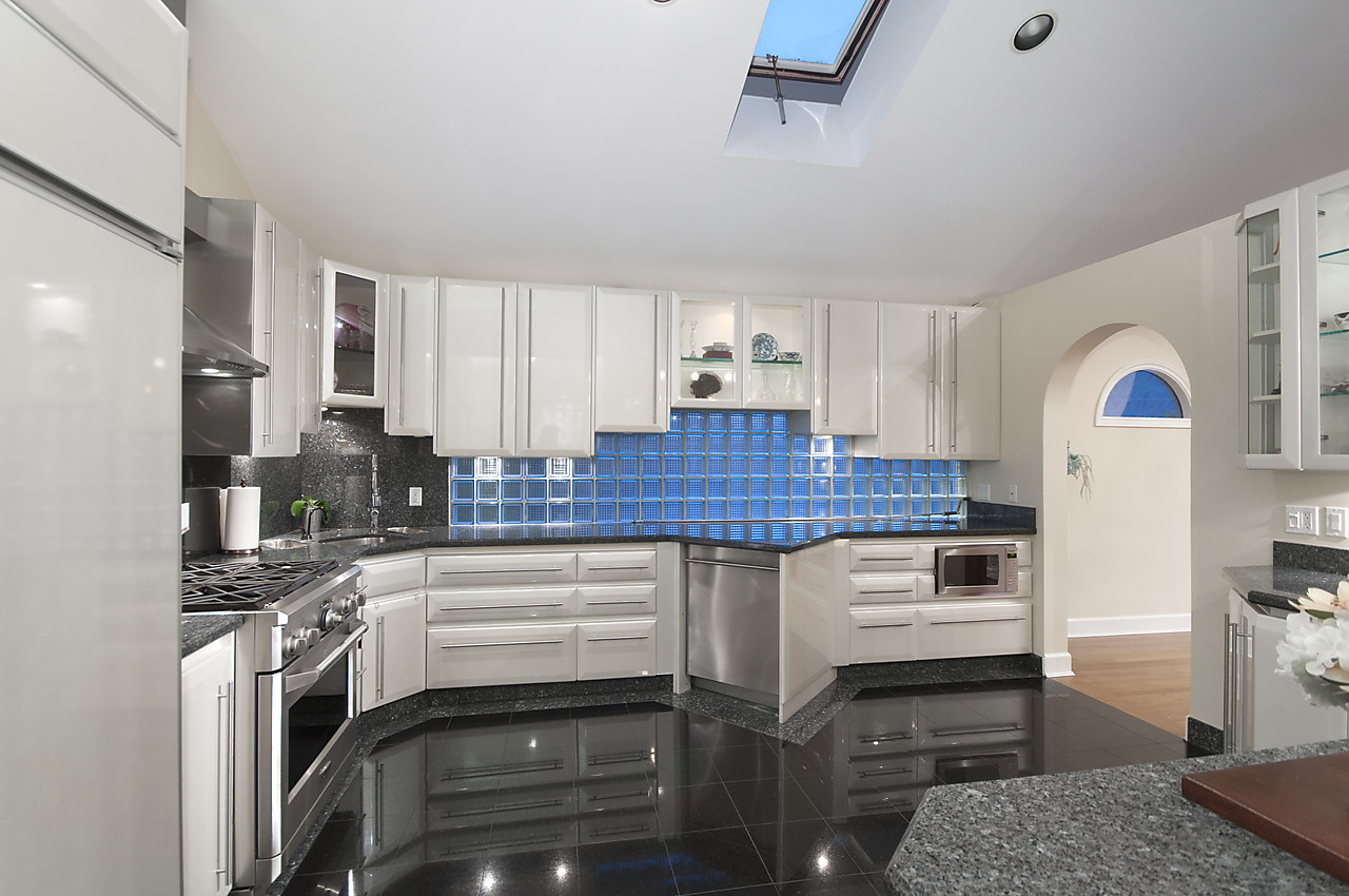 West Vancouver Luxury Homes