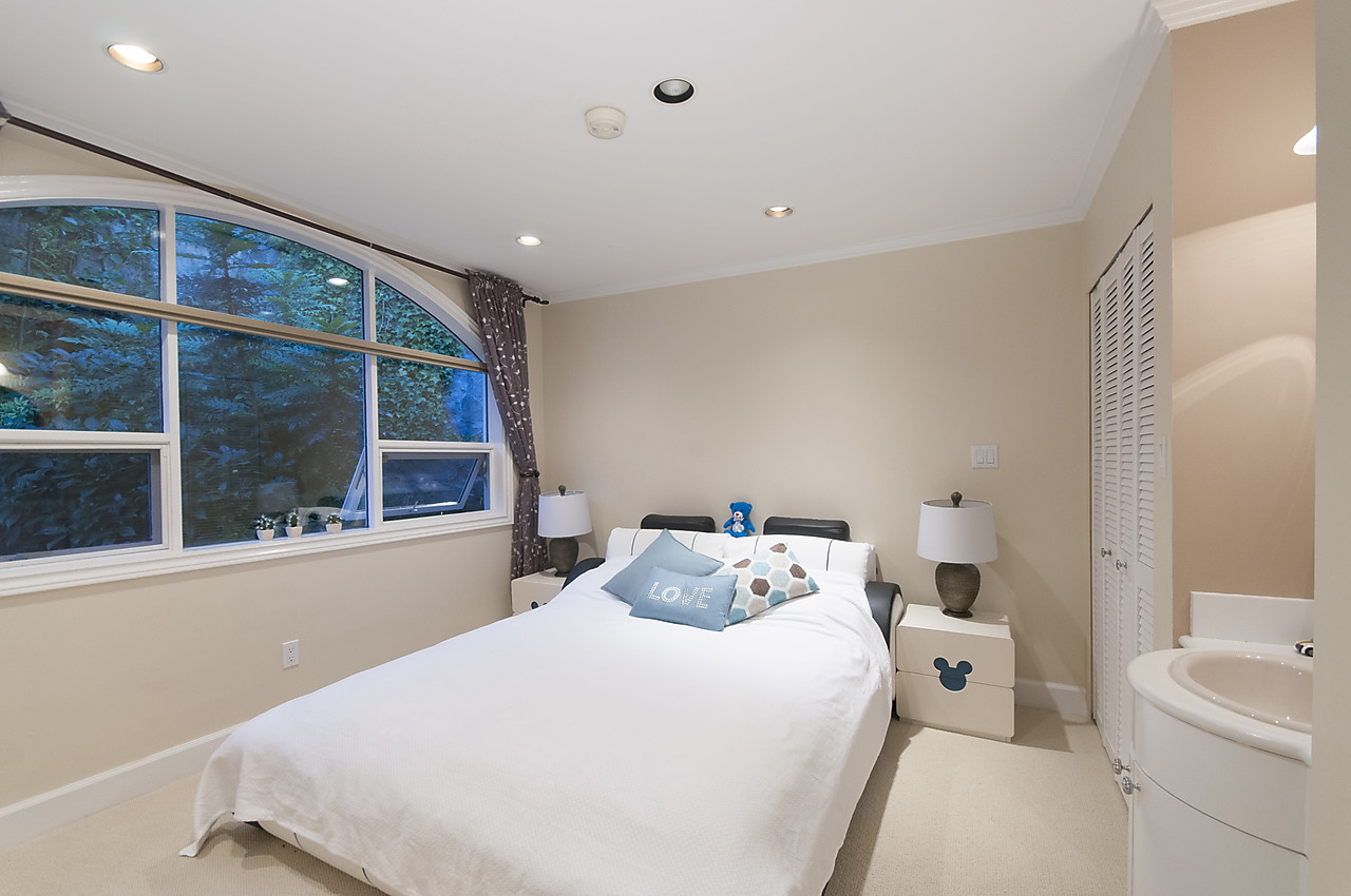 West Vancouver Homes for Sale