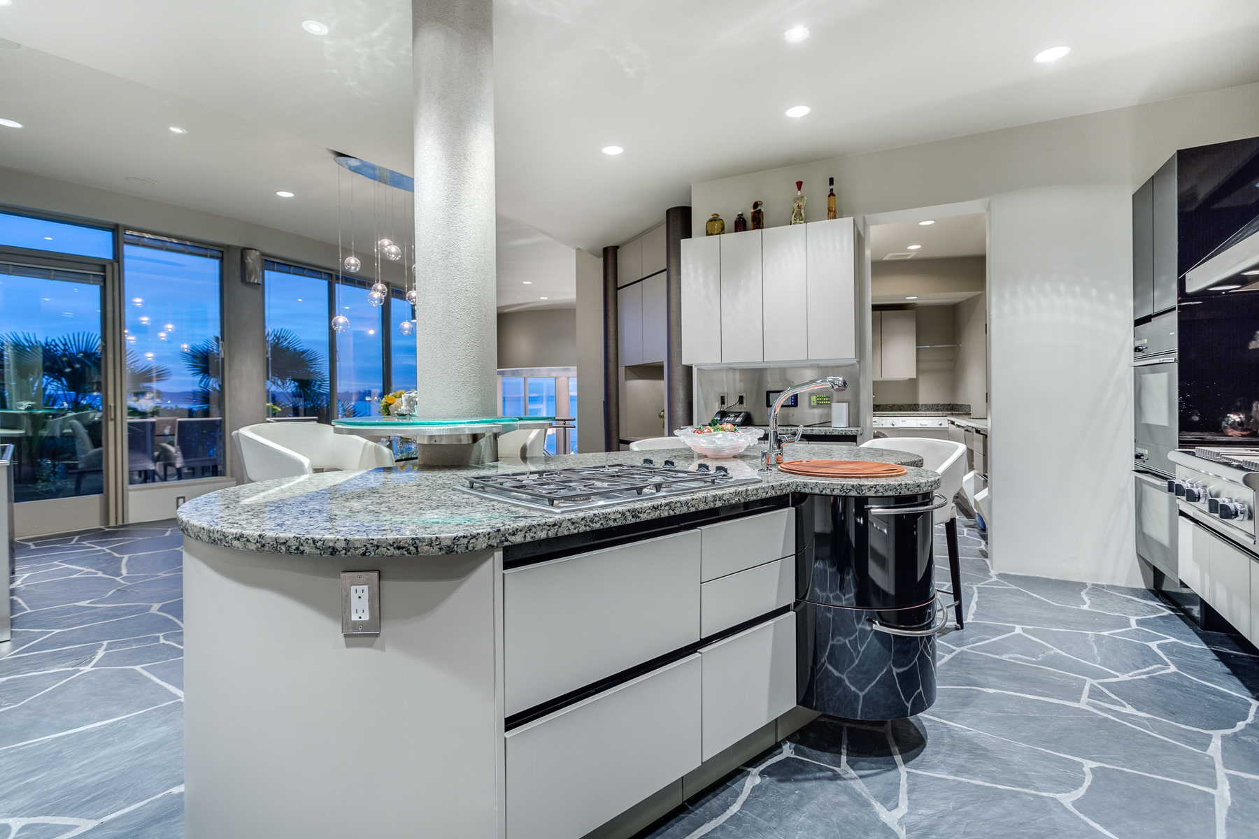 West Vancouver Real Estate