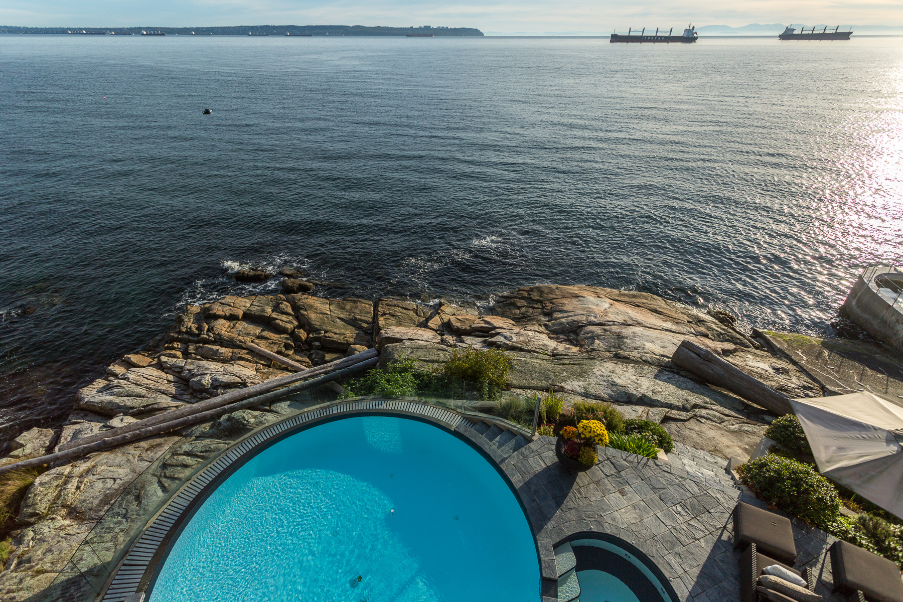 West Vancouver Waterfront Homes