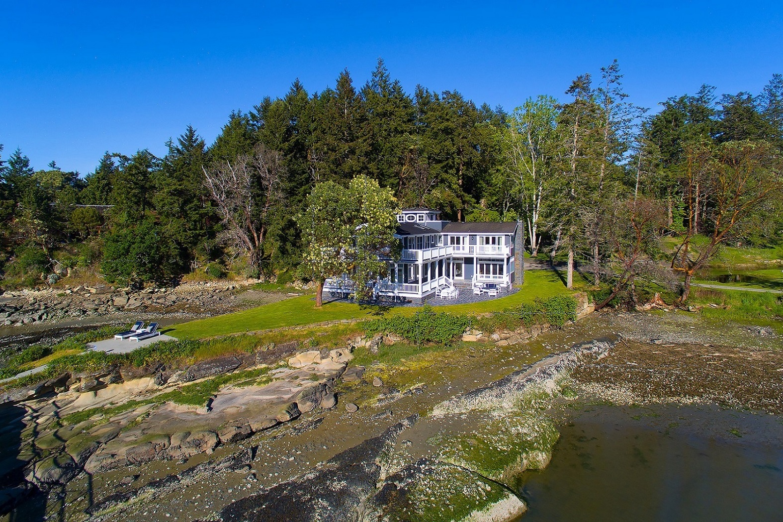 West Vancouver Water Front Homes