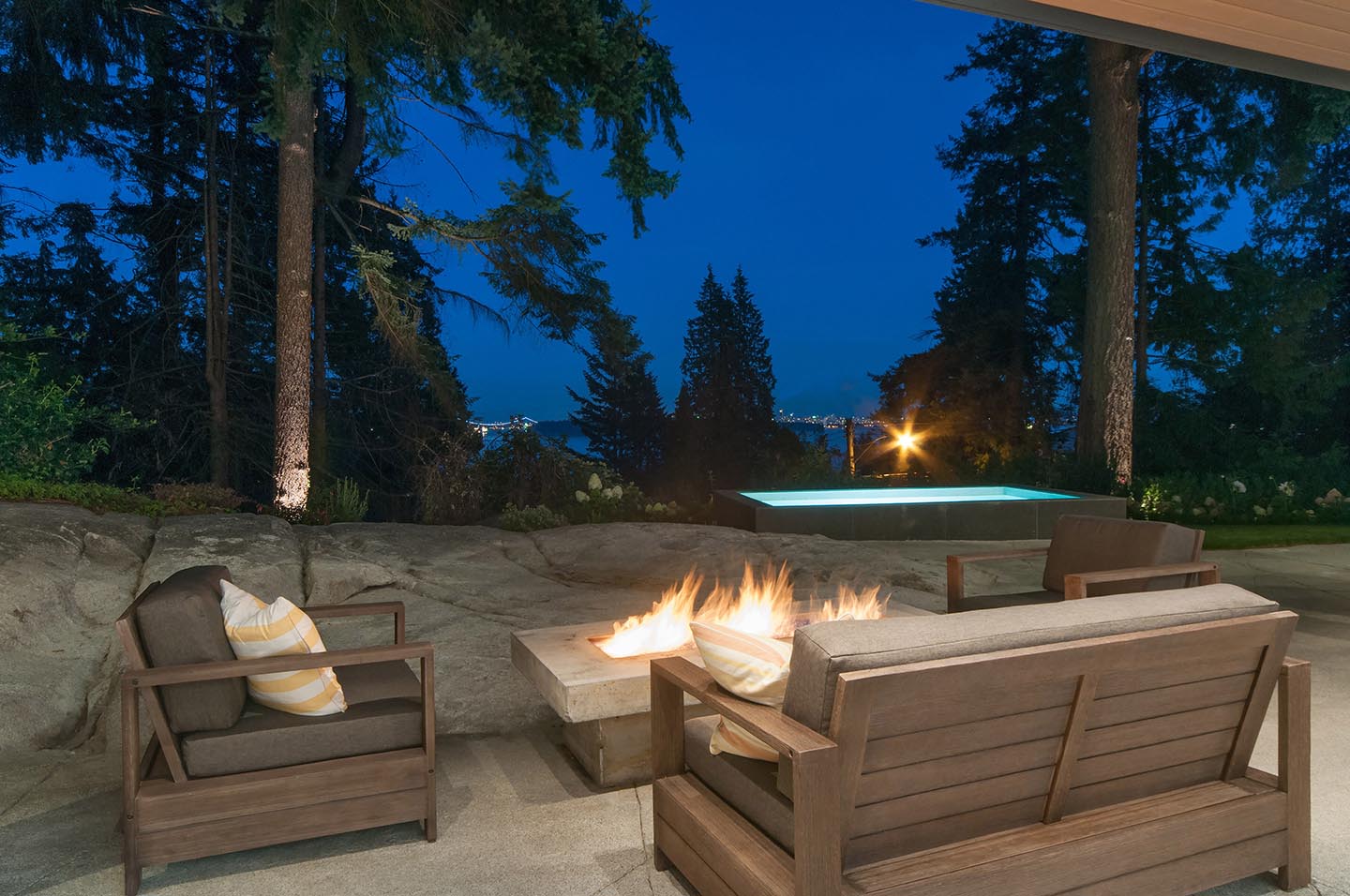 West Vancouver Waterfront Homes