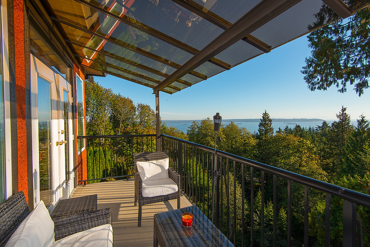 West Vancouver Luxury Homes