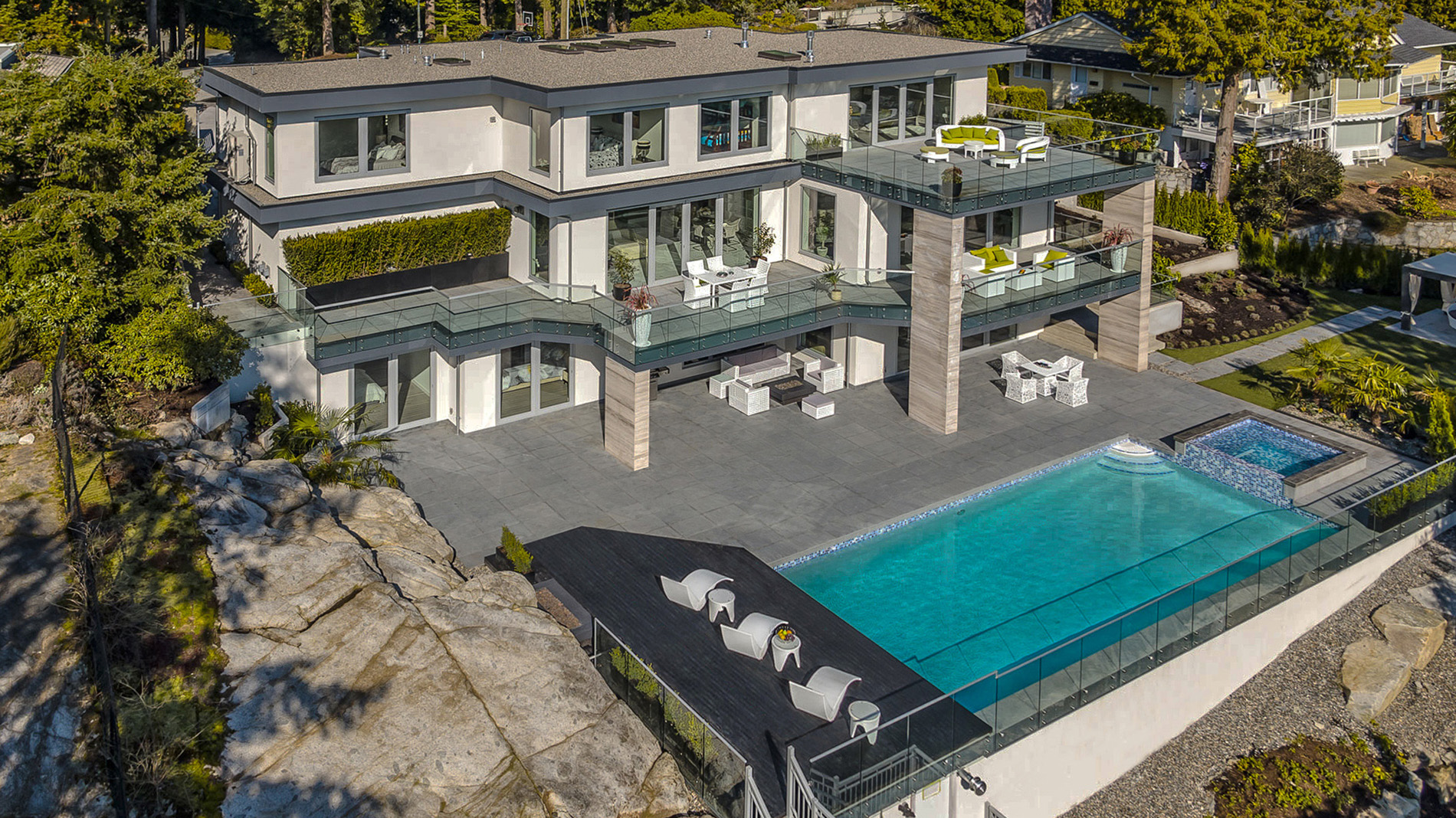 West Vancouver Real Estate