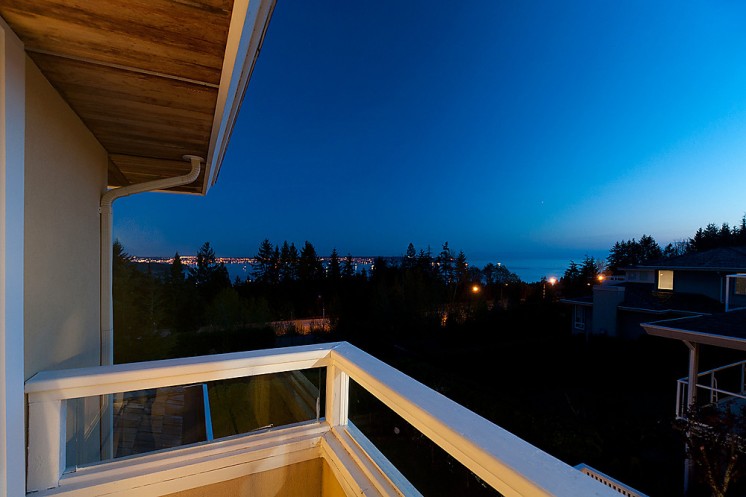 West Vancouver Waterfront Homes
