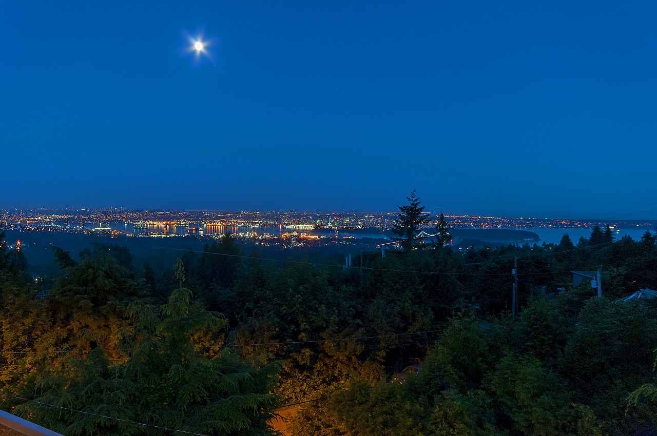 West Vancouver Waterfront Homes