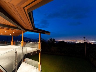 West Vancouver Waterfront Homes