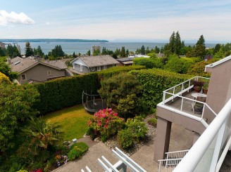 West Vancouver Waterfront Homes