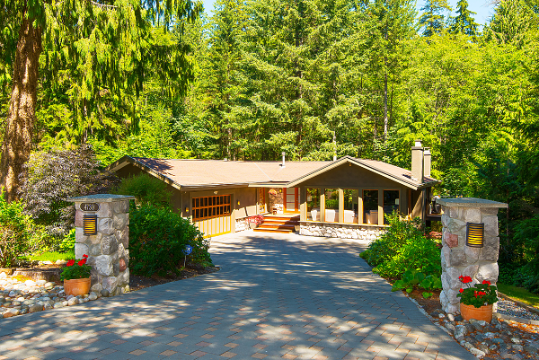 West Vancouver Waterfront Homes