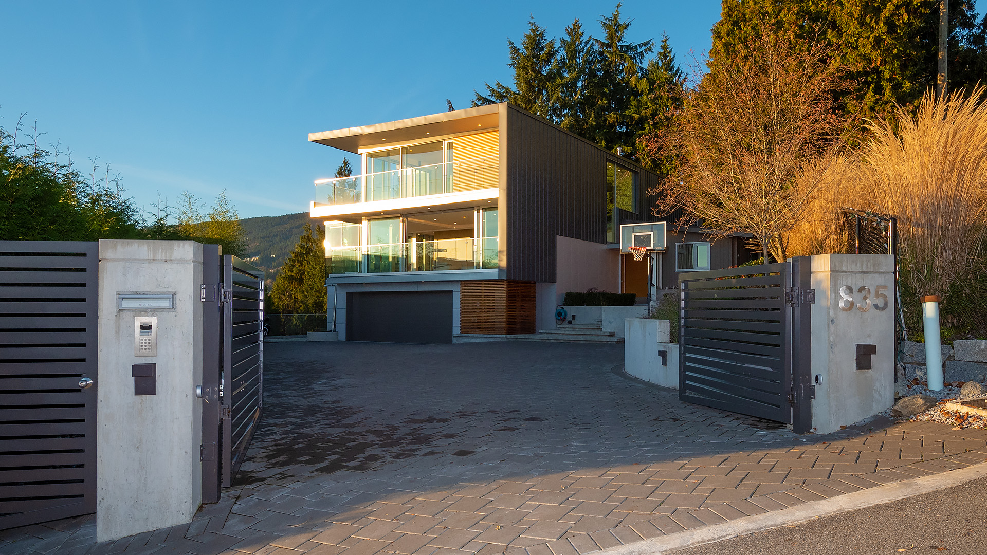 West Vancouver Waterfront Homes
