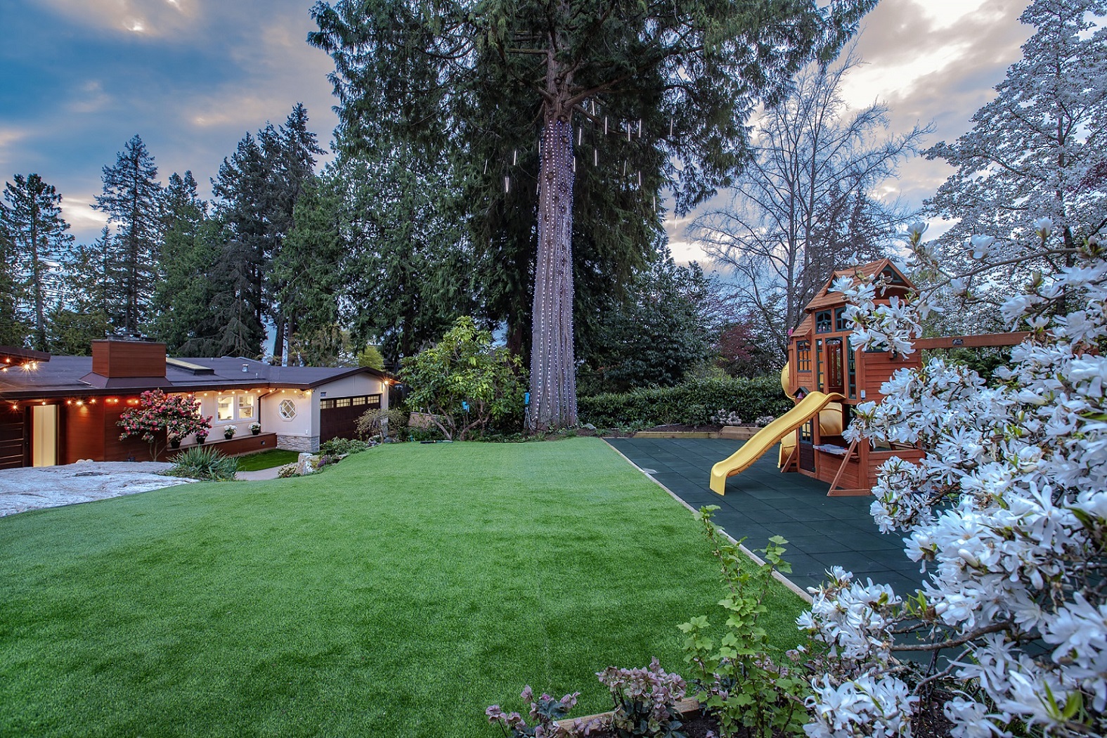 West Vancouver Homes for Sale 3450 Rockview Place, Westmount, West