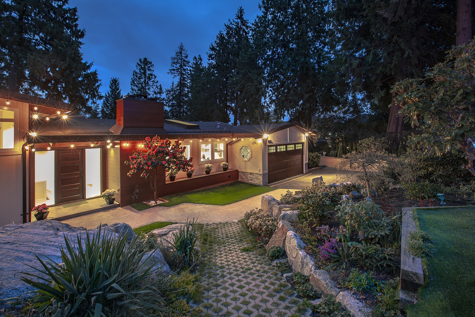 West Vancouver Homes for Sale 3450 Rockview Place, Westmount, West