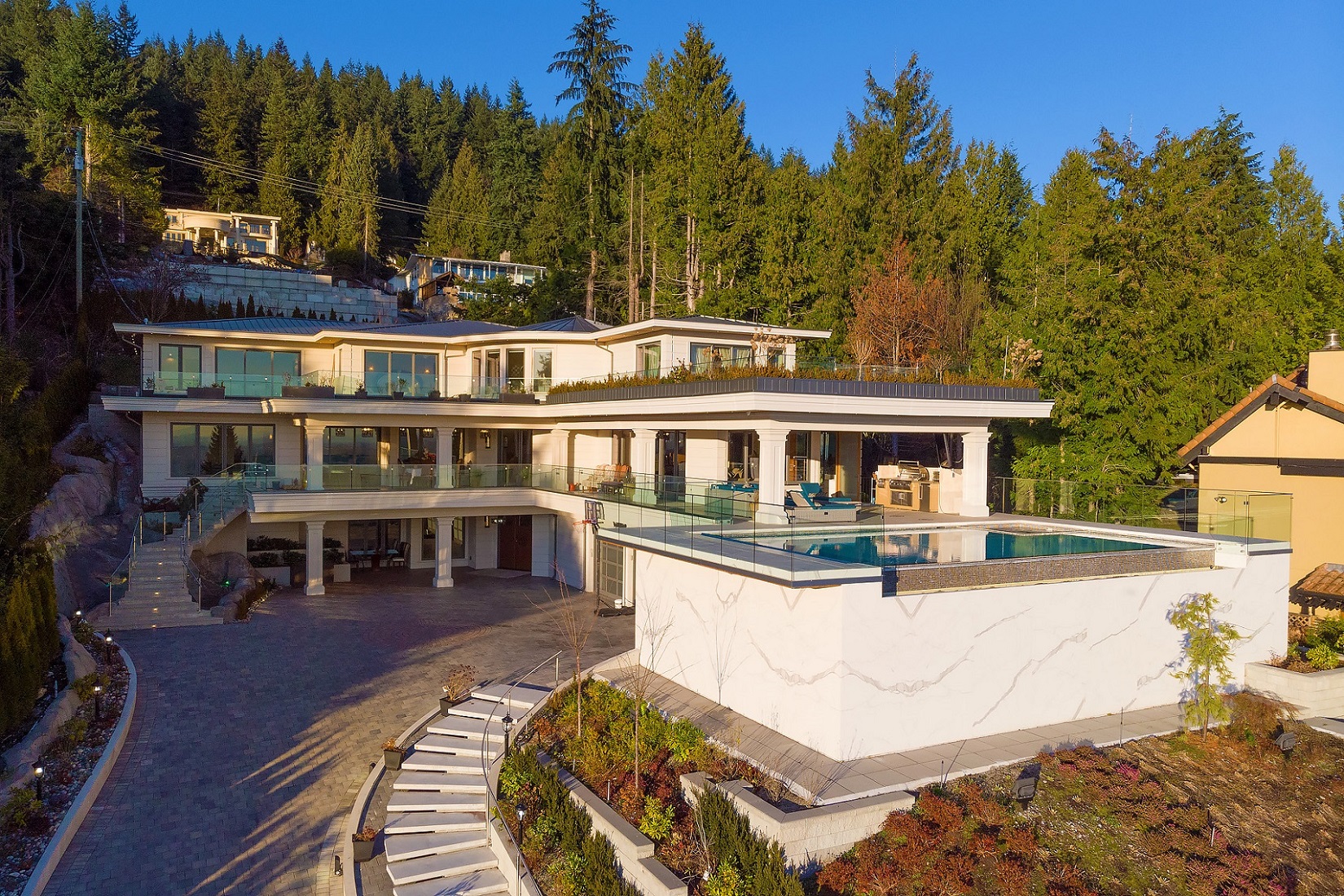 West Vancouver Luxury Homes