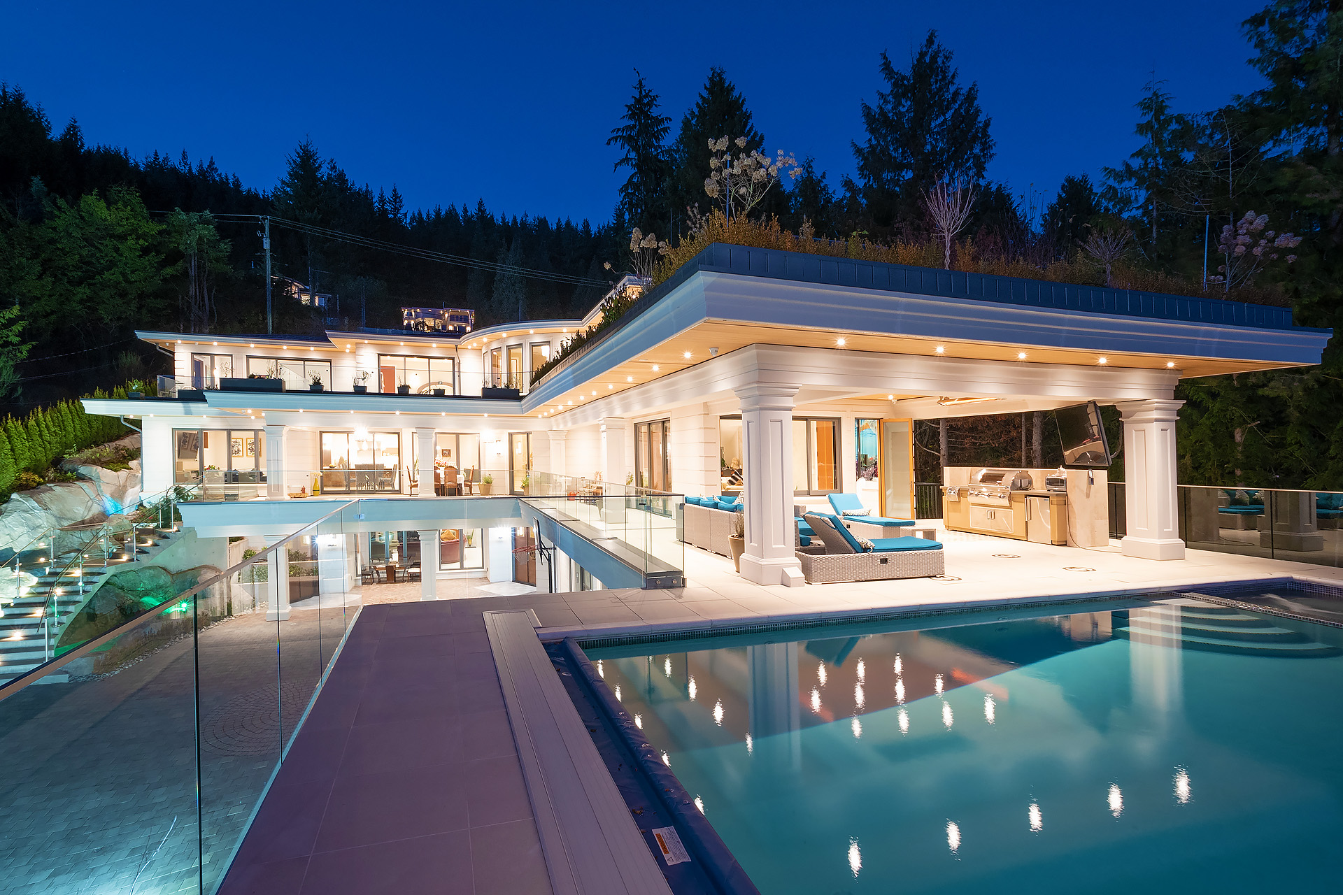 West Vancouver Waterfront Homes