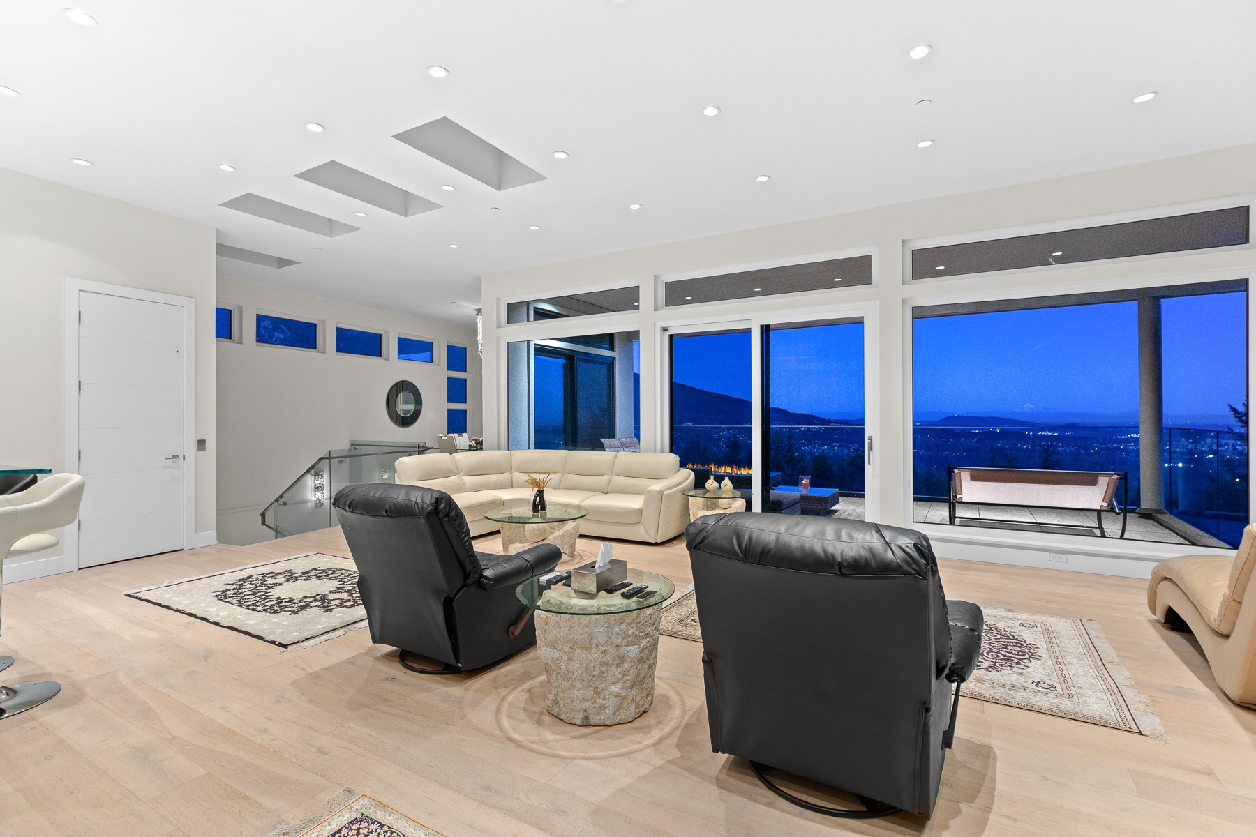 West Vancouver Luxury Homes