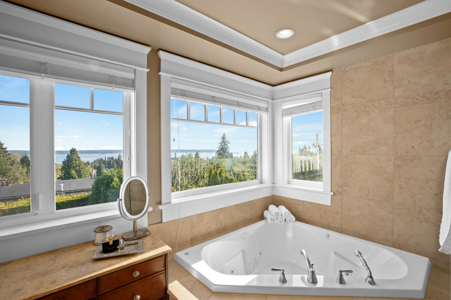 West Vancouver Luxury Homes