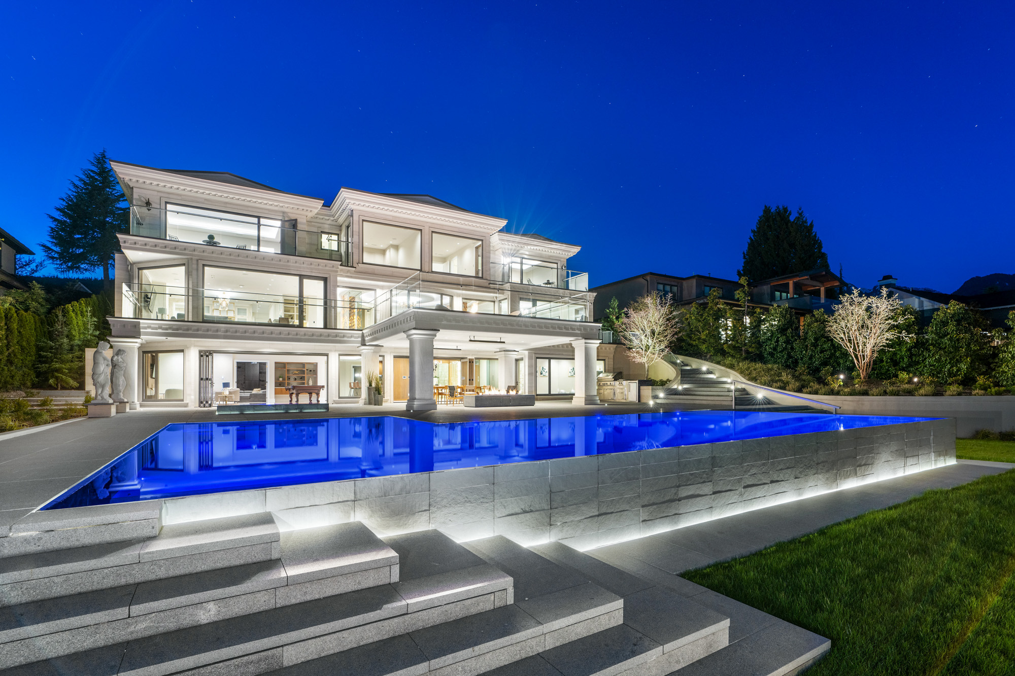 West Vancouver Waterfront Homes