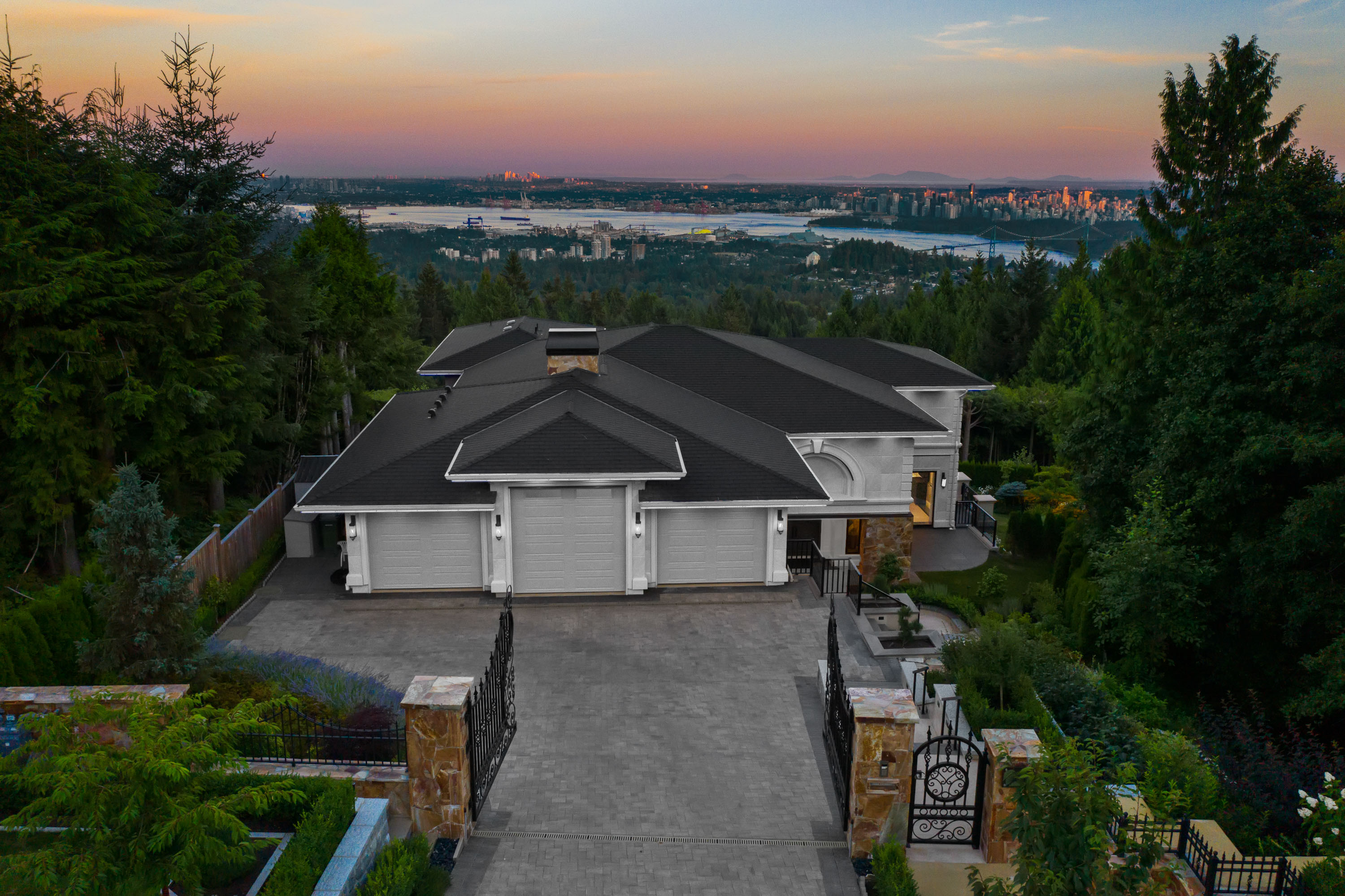 West Vancouver Homes