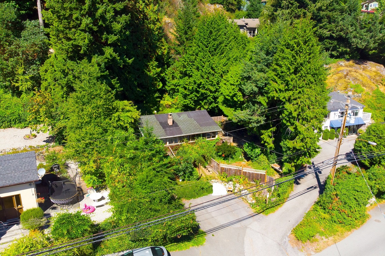 West Vancouver Homes for Sale 5861 Marine Drive, Eagleridge, West