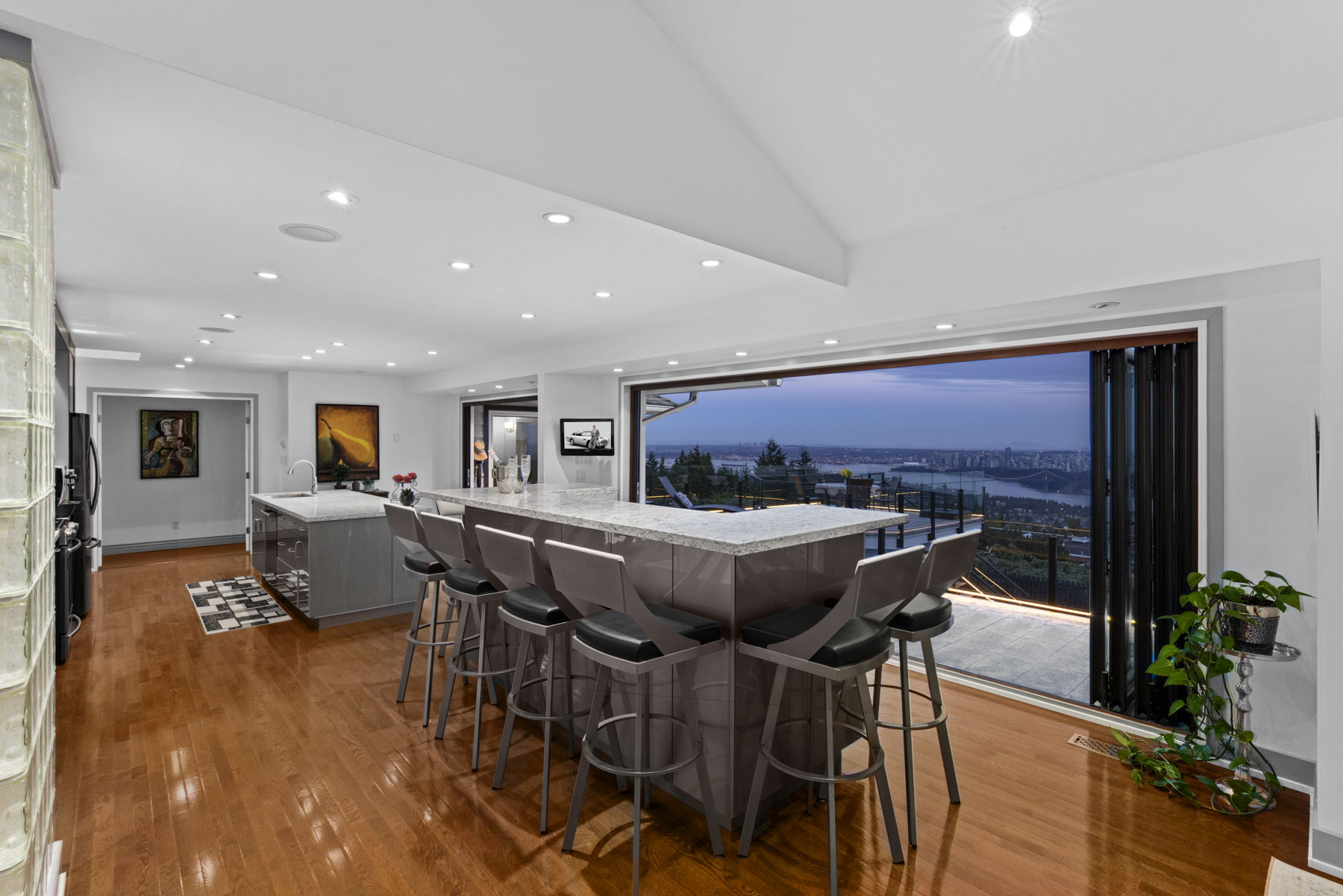 West Vancouver Luxury Homes