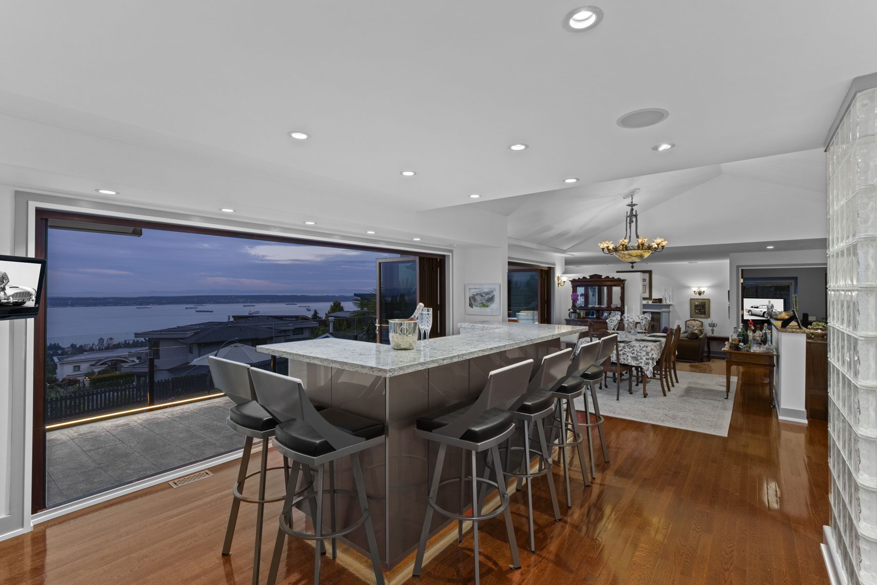 West Vancouver Waterfront Homes