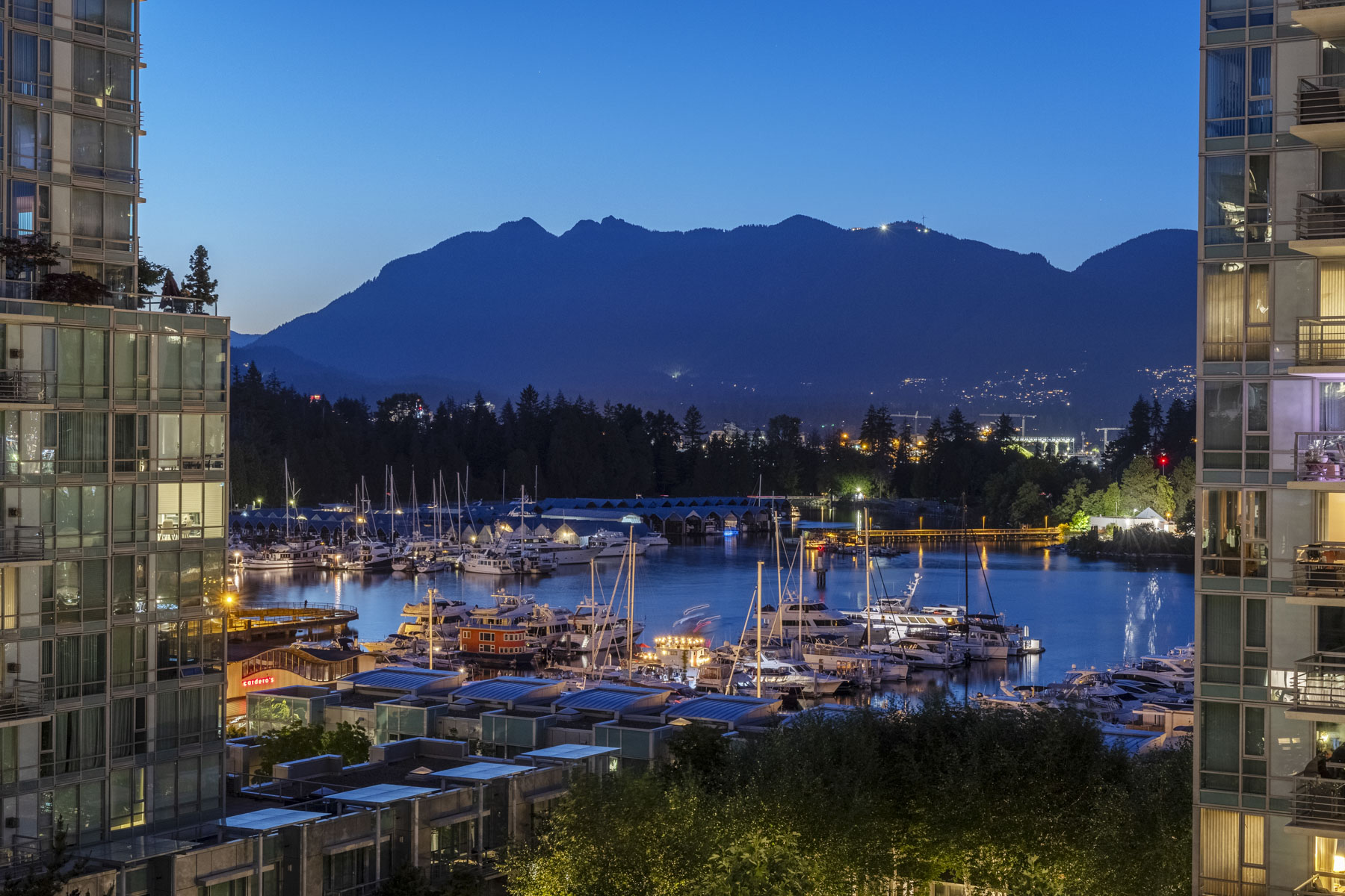 West Vancouver Waterfront Homes