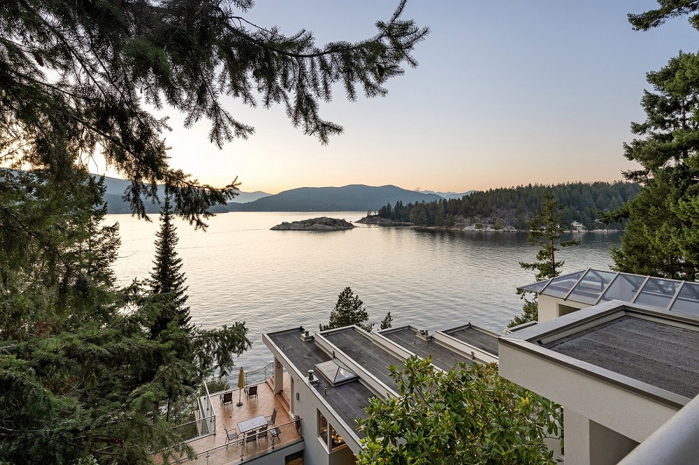 West Vancouver Waterfront Homes