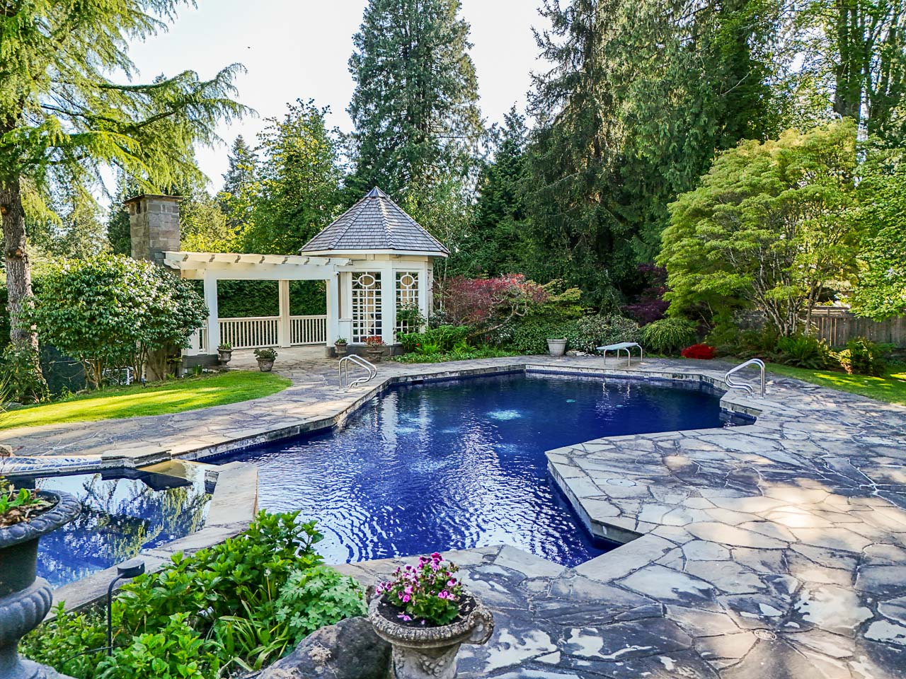 West Vancouver Homes