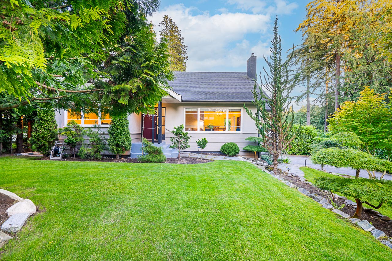 West Vancouver Waterfront Homes