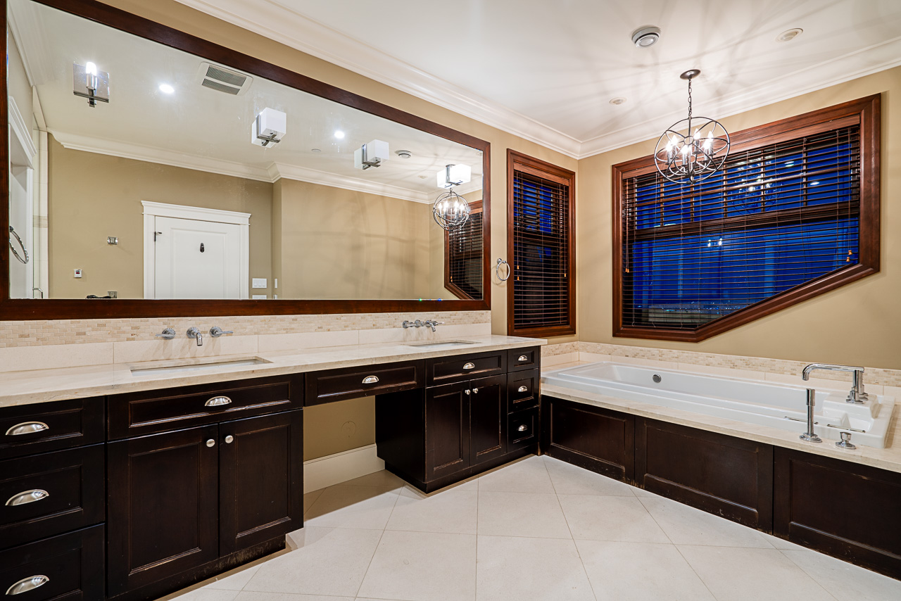 West Vancouver Real Estate