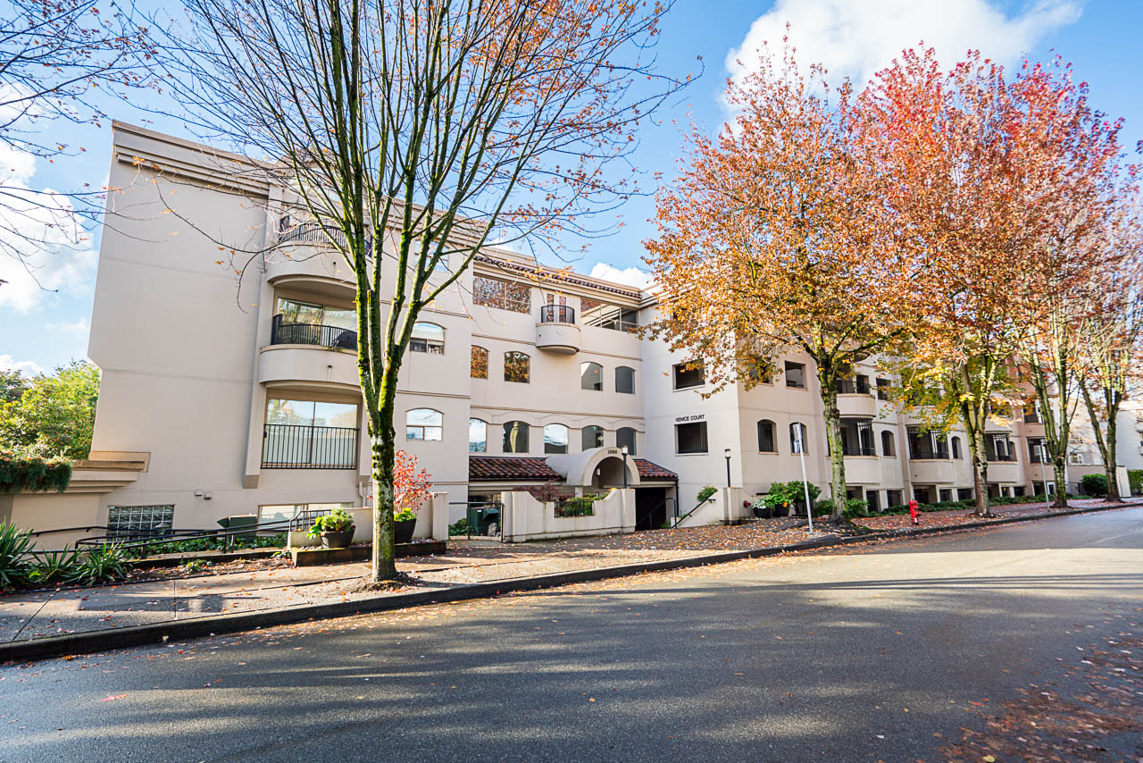West Vancouver Homes