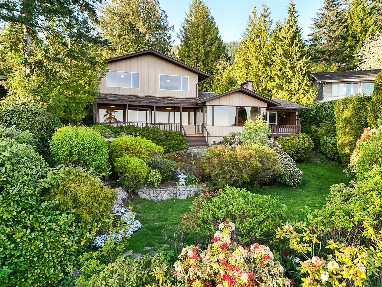 West Vancouver Water Front Homes