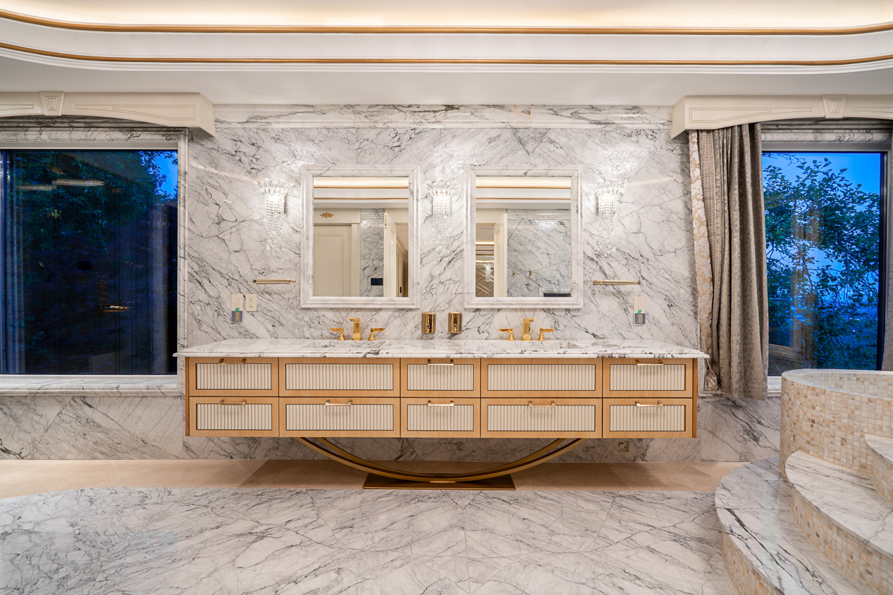 West Vancouver Luxury Homes