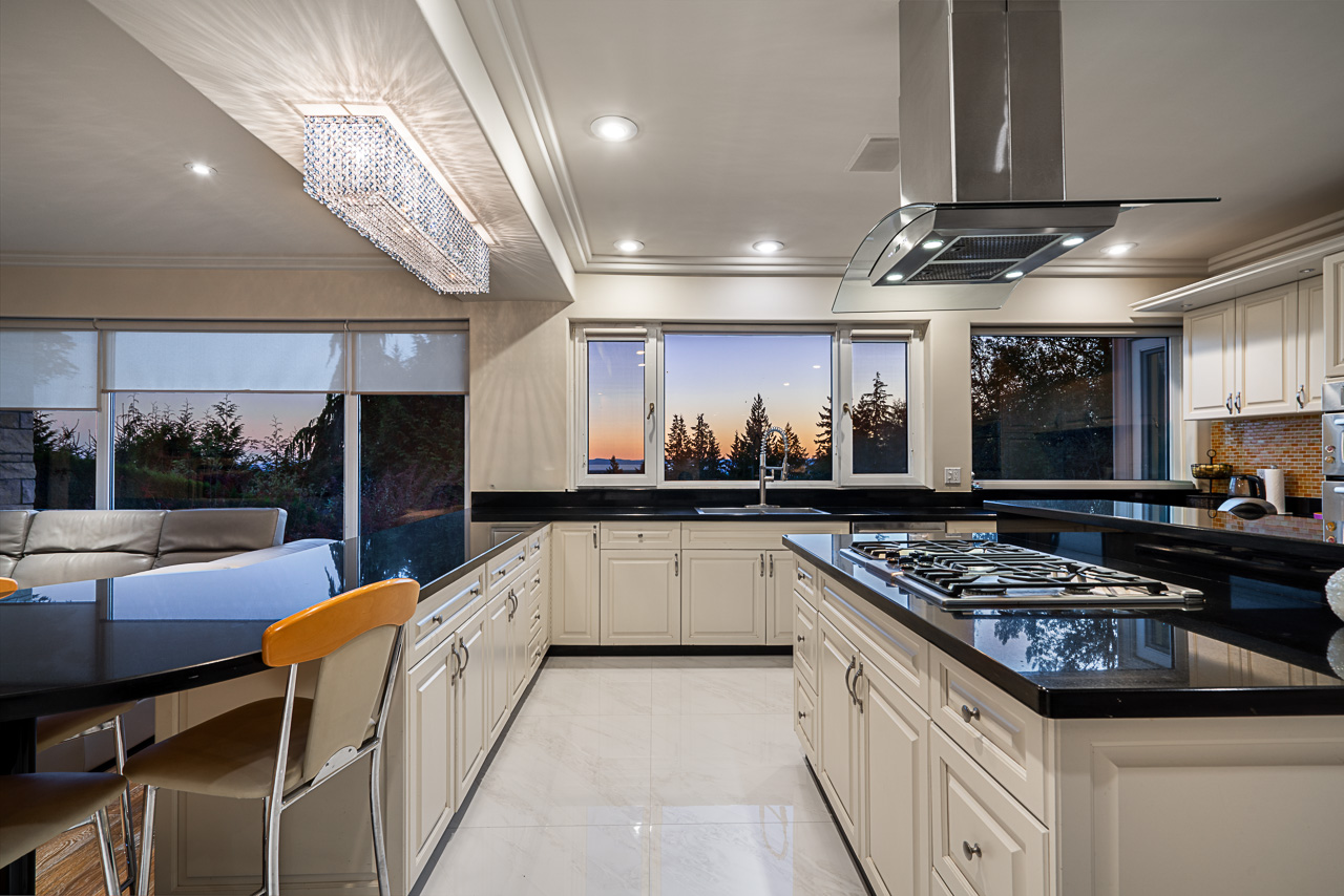 West Vancouver Luxury Homes