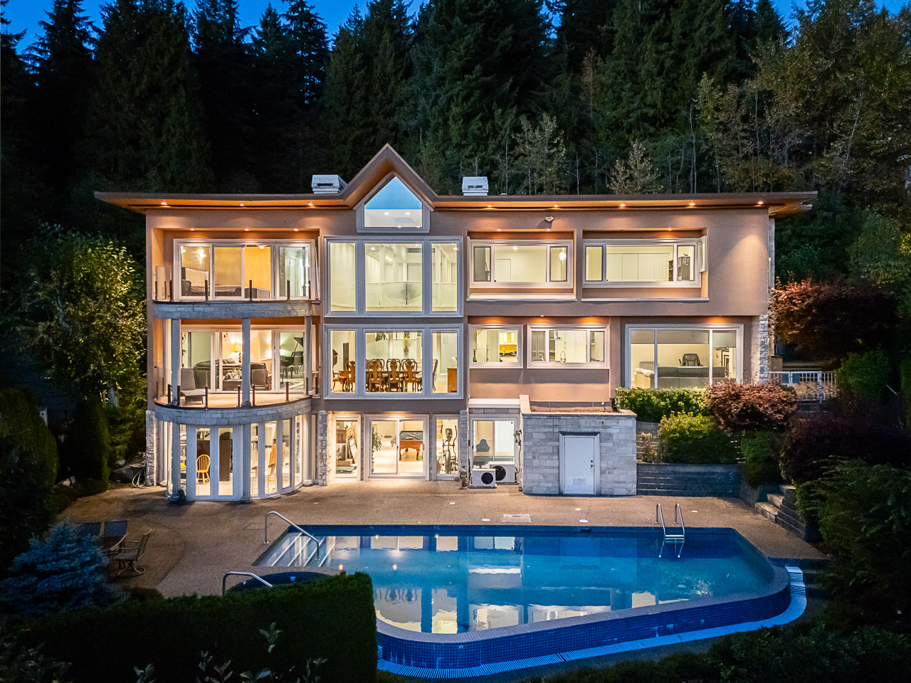 West Vancouver Water Front Homes