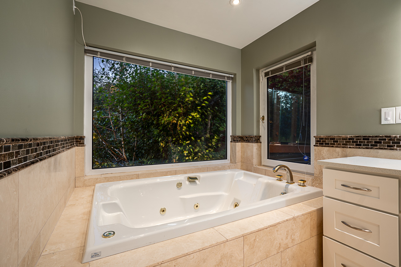 West Vancouver Luxury Homes