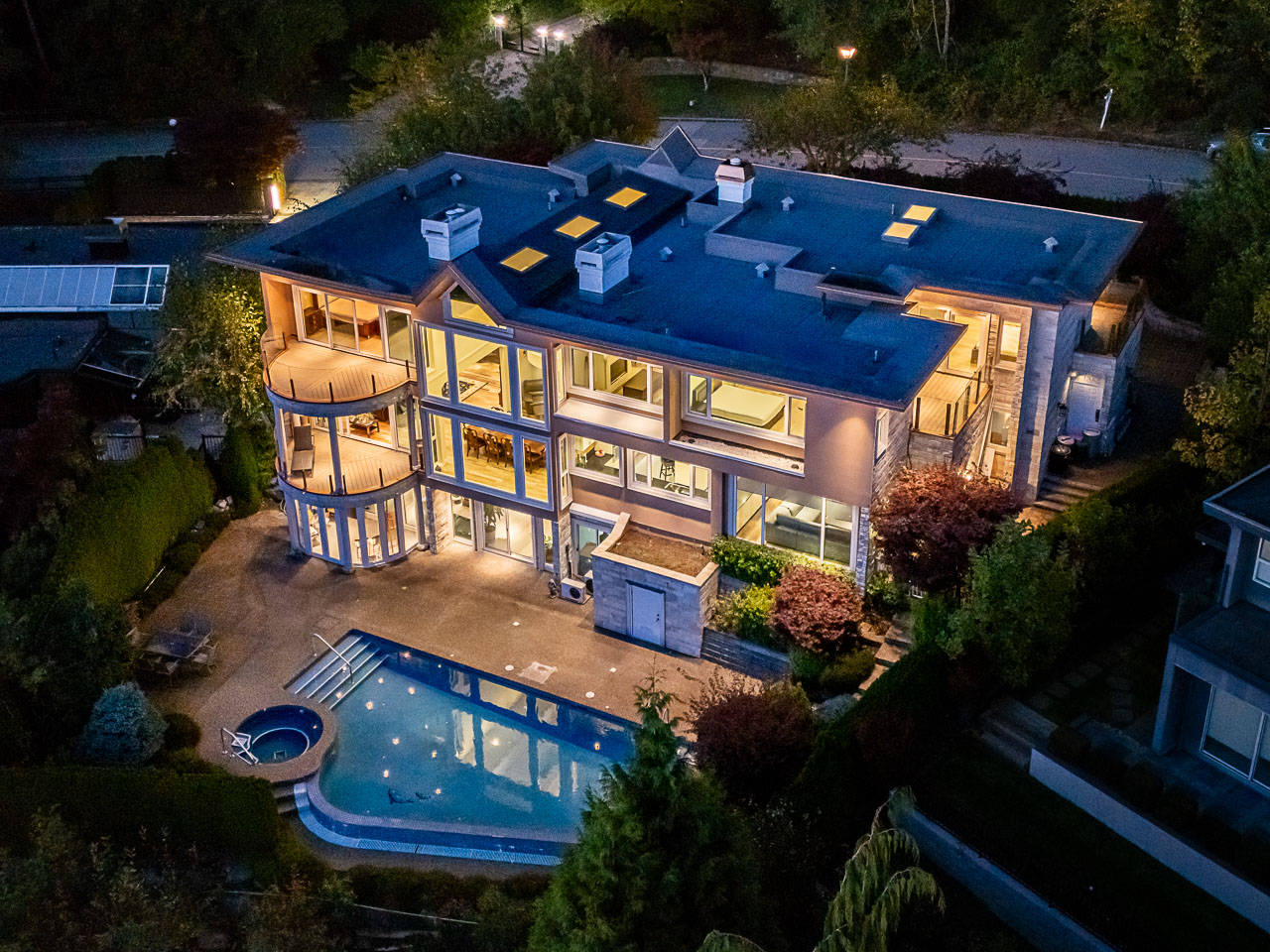 West Vancouver Waterfront Homes