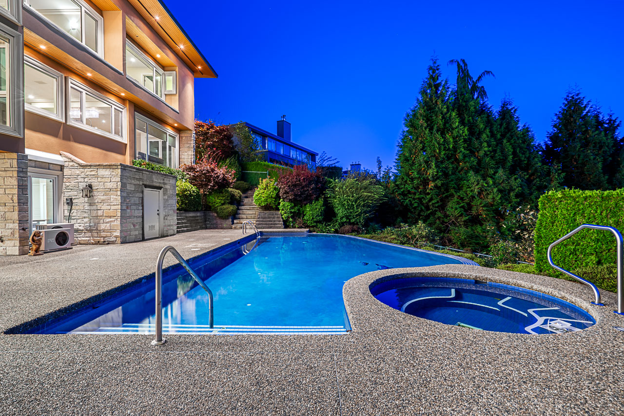 West Vancouver Real Estate