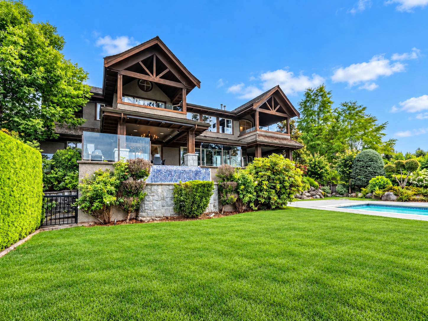 West Vancouver Homes