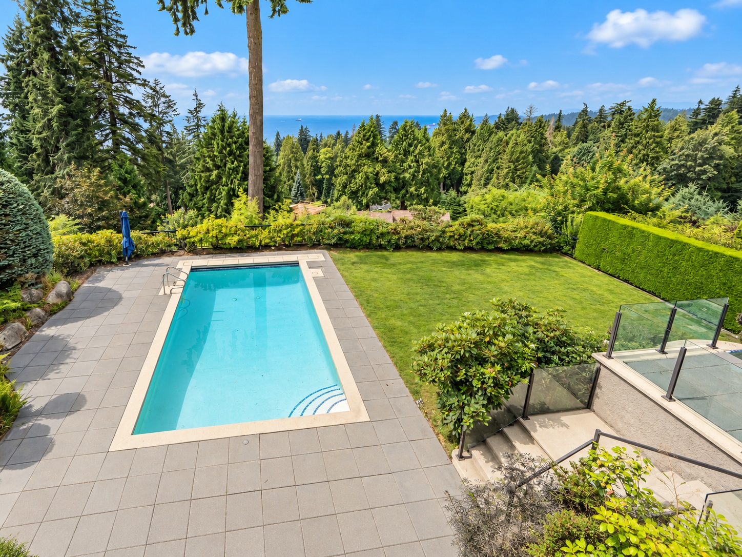 West Vancouver Waterfront Homes