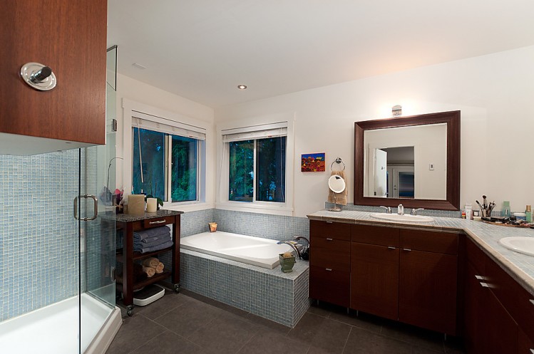 West Vancouver Luxury Homes